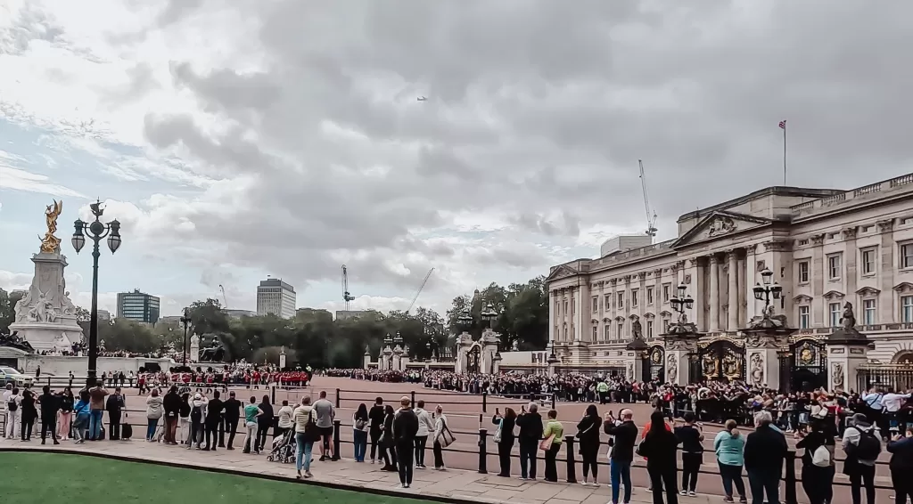 Side view of Buckingham Palace