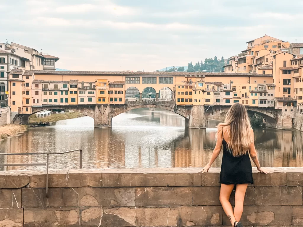 View of the outside of the Arno Bridge in Florence, Italy